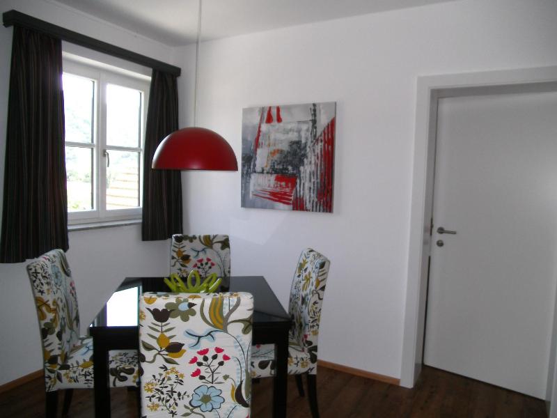 Comfort One-Bedroom Apartment image 2
