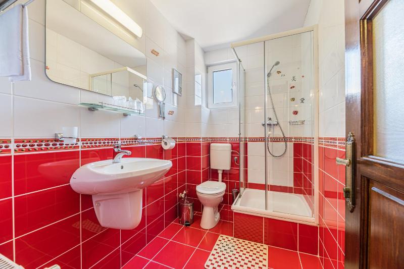 Double Room image 2