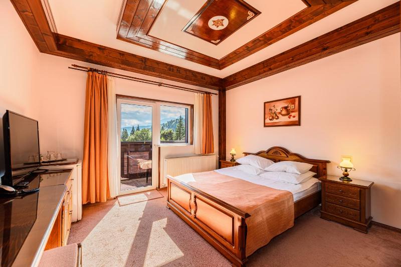 Double Room image 4