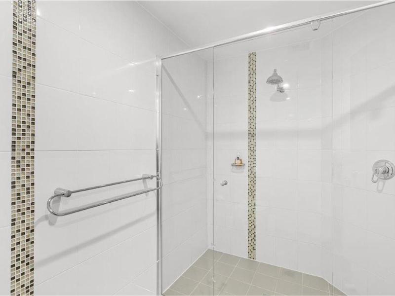 Villa Serene 3 6-10 Market Street - Surfside Apartments WiFi water views Air Con Pool - image 15