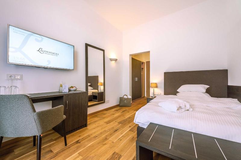 Standard Single Room image 3