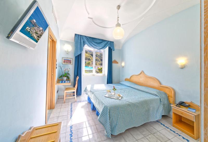 Double Room image 1