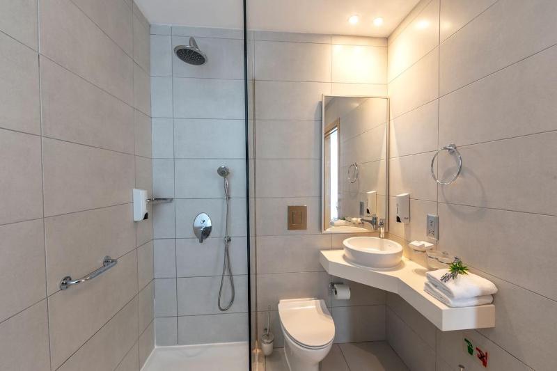 Side Sea View Room image 2