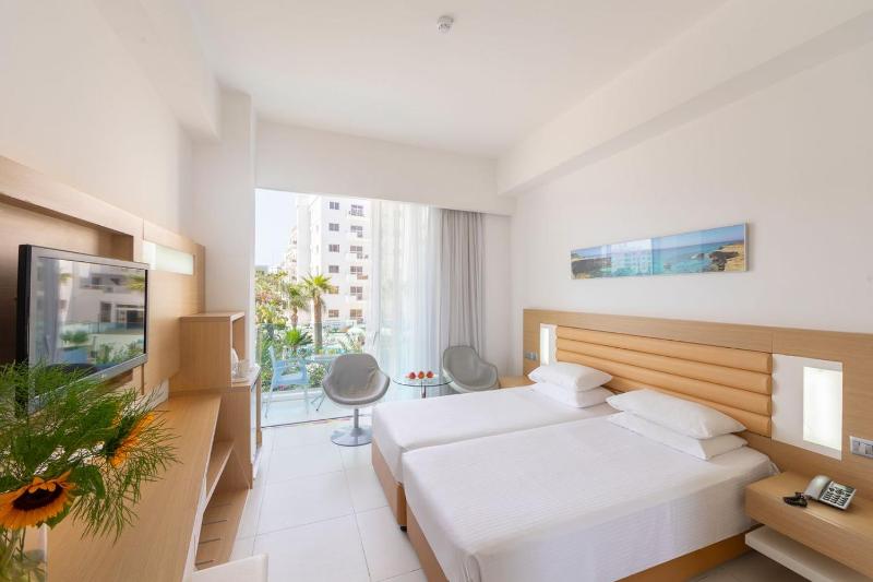 Inland View Room image 1