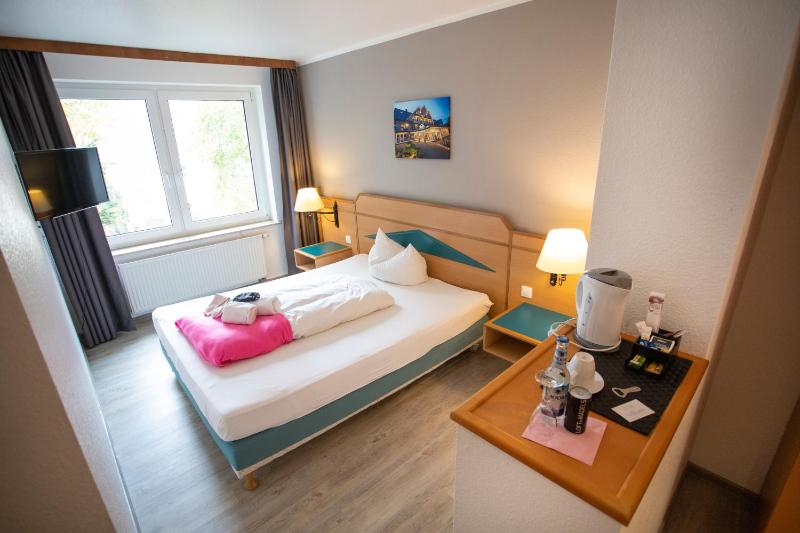 Small Double Room image 3