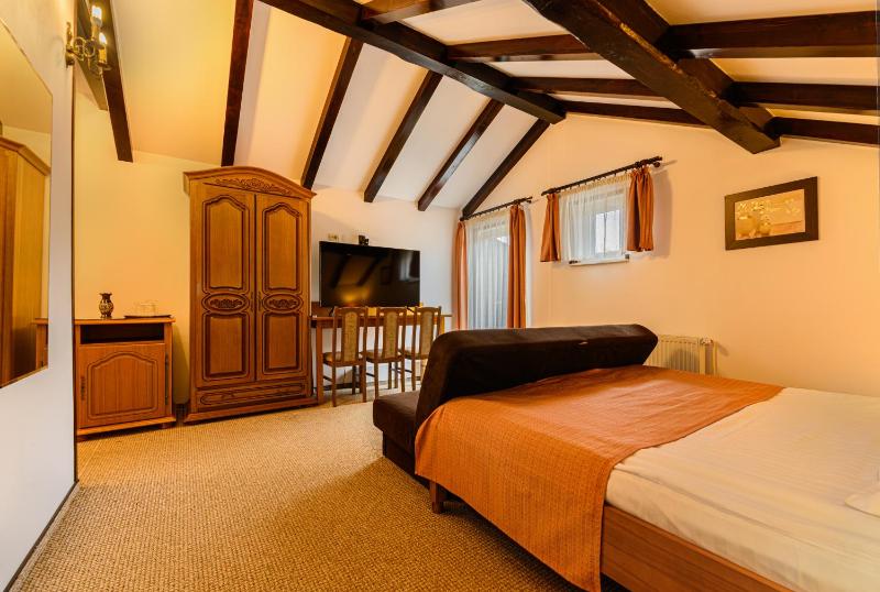 Triple Room image 3