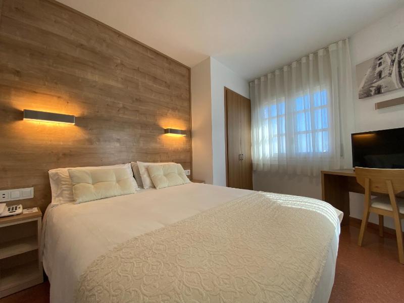 Superior Double Room image 2