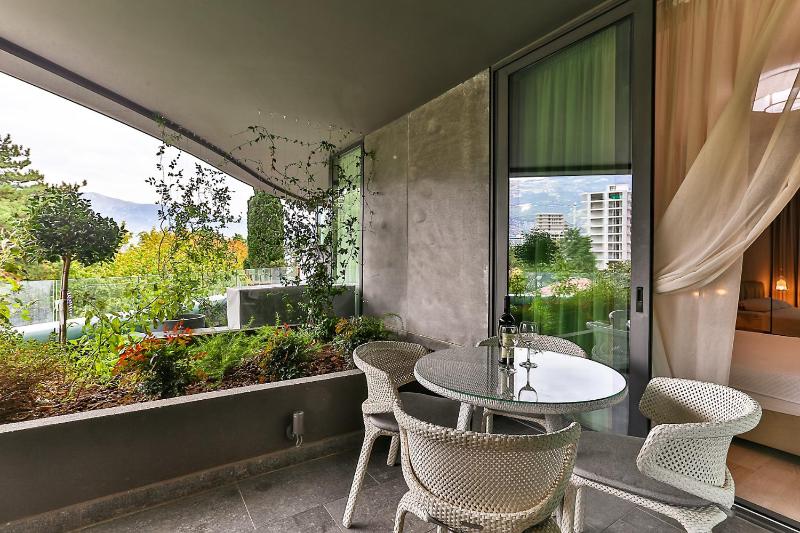 Deluxe Apartment image 2