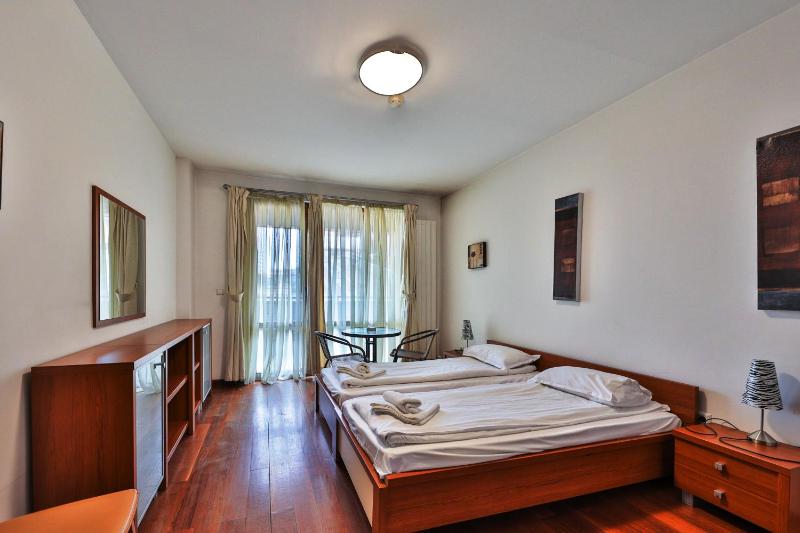 Bellevue Residence Apartments - image 47