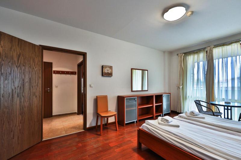Bellevue Residence Apartments - image 11