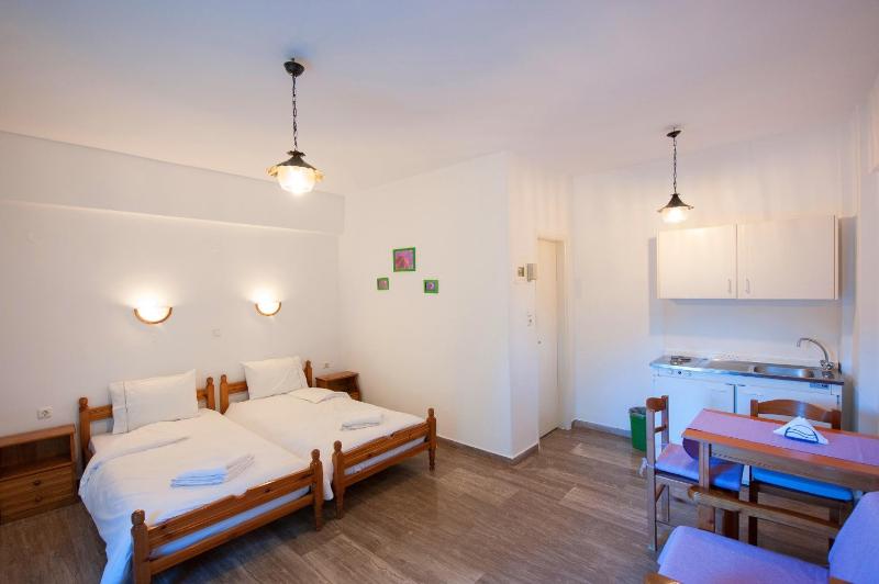 Studio - Ground Floor image 3