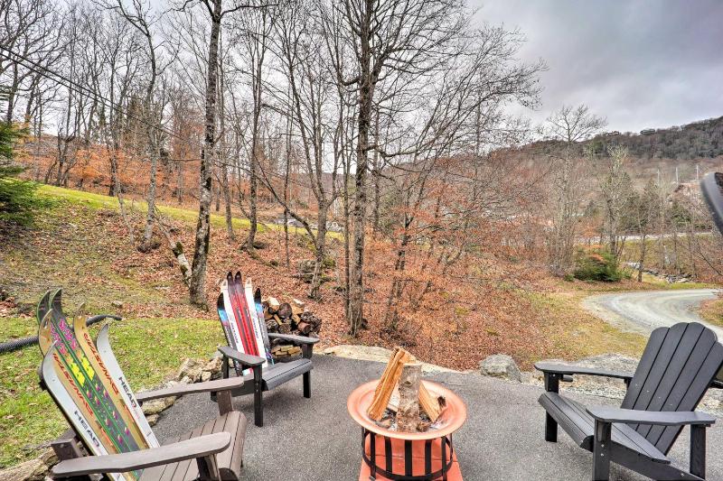 Cozy Getaway - Steps to Beech Mountain Resort! Images