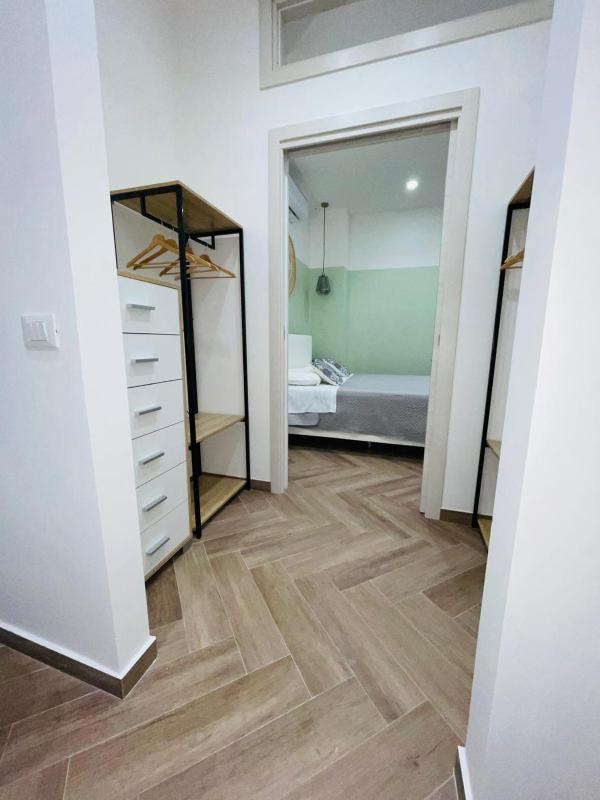 Studio Apartment image 3