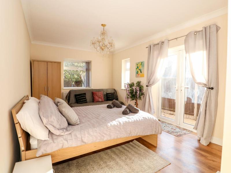 4 Dorothy Avenue - image 35