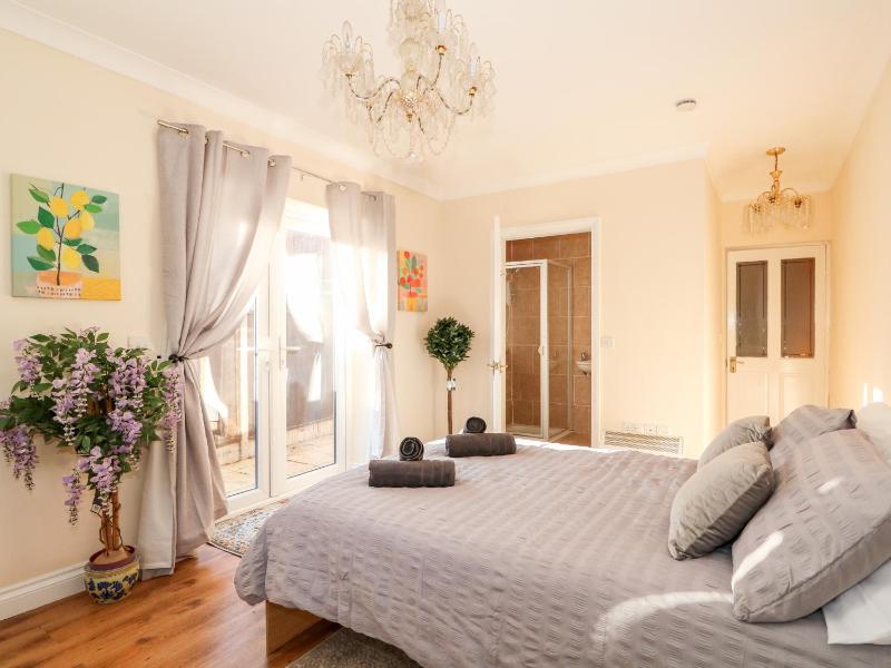 4 Dorothy Avenue - image 6