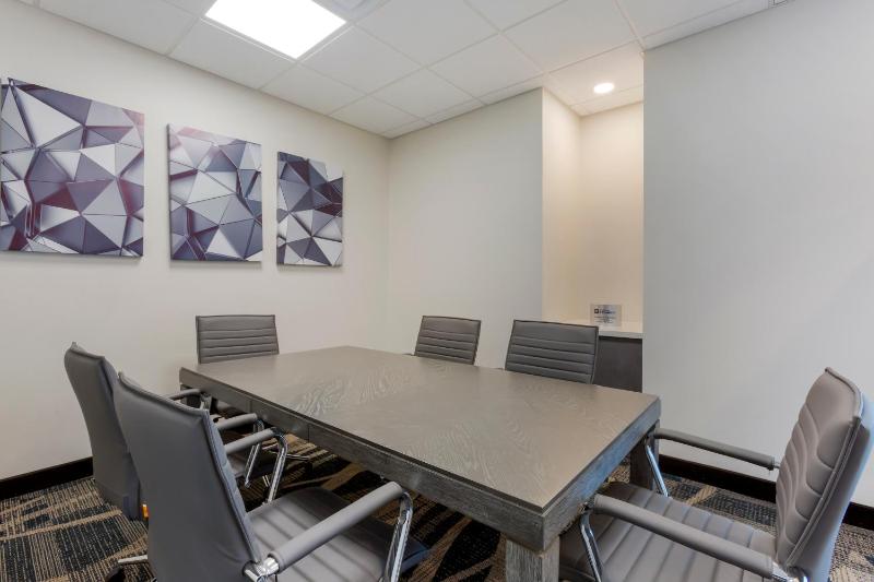 Best Western Plus Executive Residency Phoenix North Happy Valley - image 30