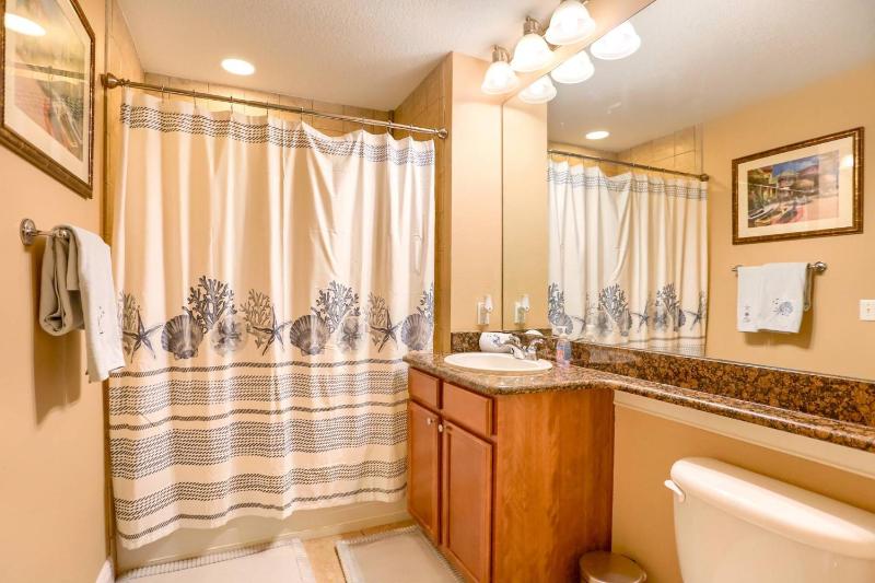 304 Bay Harbor - image 12