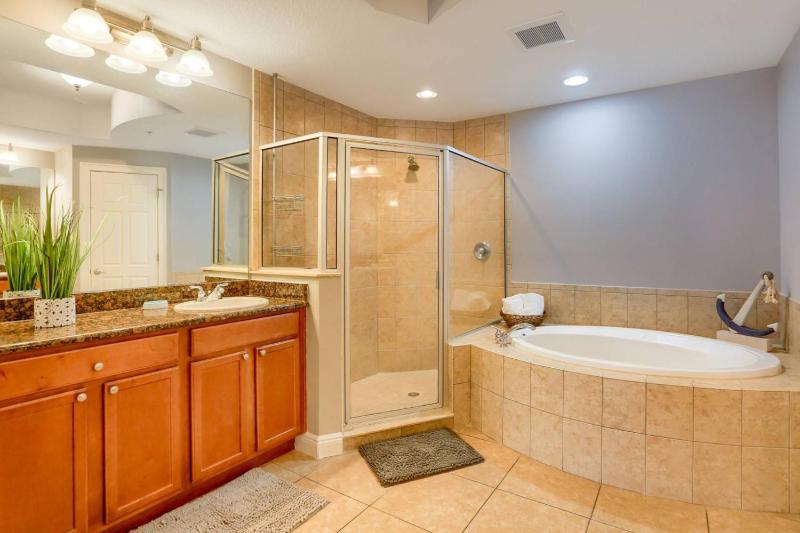 304 Bay Harbor - image 10