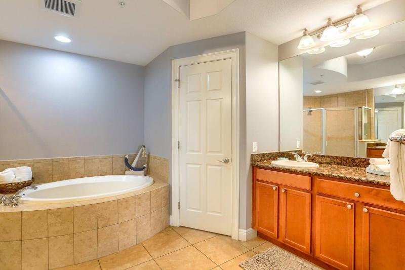 304 Bay Harbor - image 20