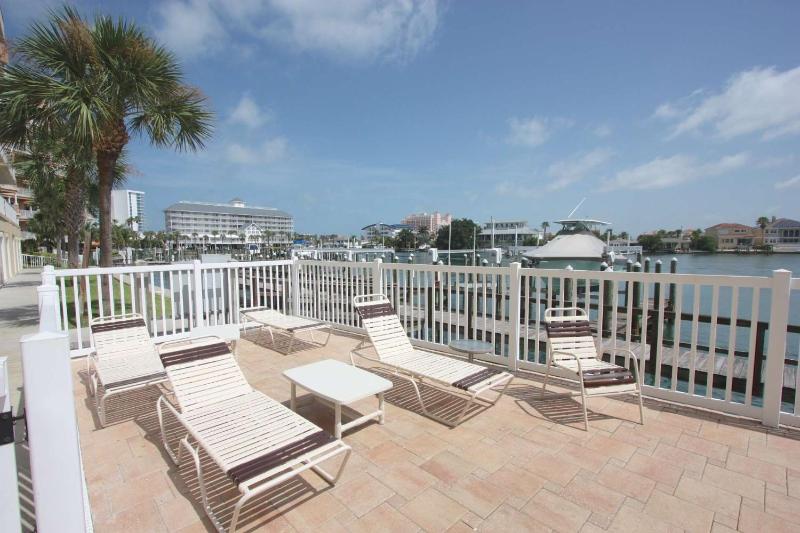 304 Bay Harbor - image 30