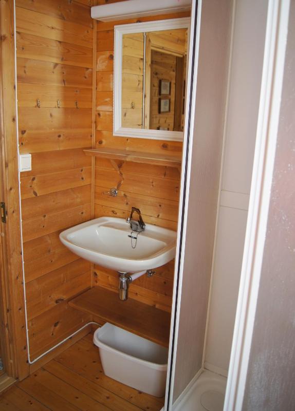 Two-Bedroom Cottage (5 Adults) image 4