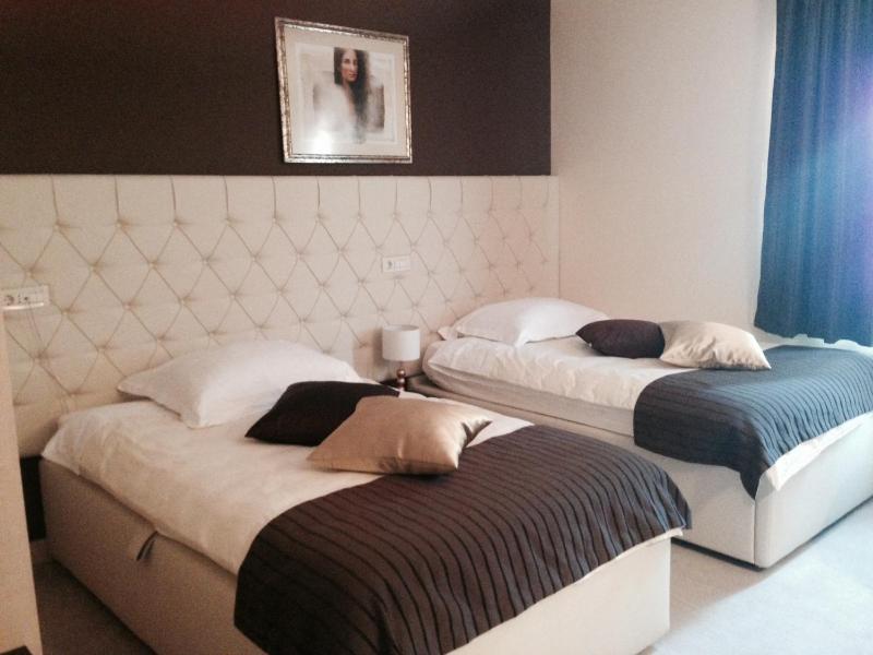 Double Room image 1
