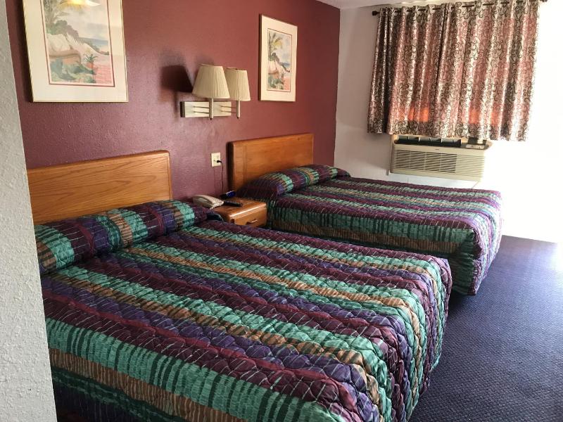 Standard Queen Room with Two Queen Beds - Non-Smoking image 1