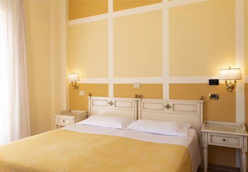 Classic Double or Twin Room image 3