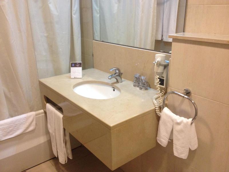One-Bedroom Apartment image 2