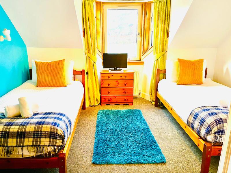 Twin Room image 1