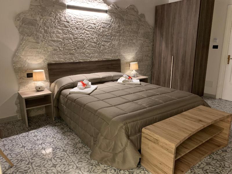 Superior King Room image 2