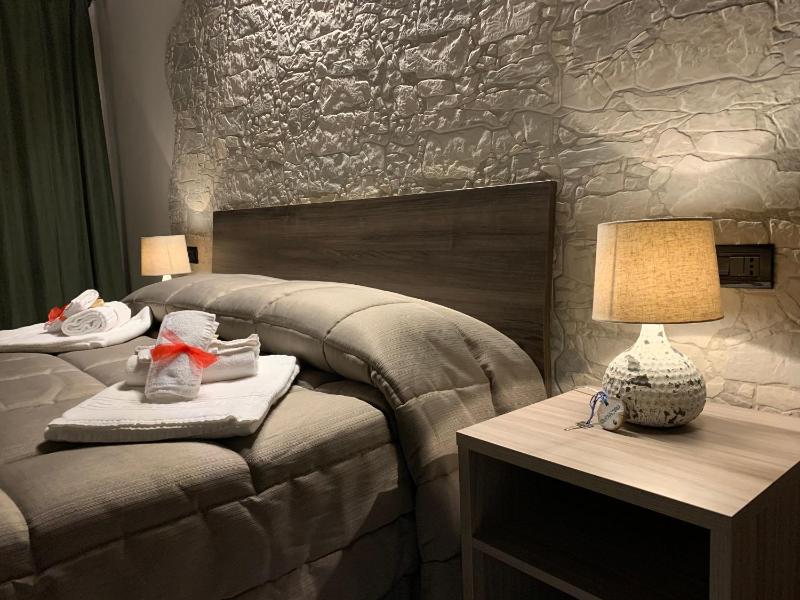 Superior King Room image 2