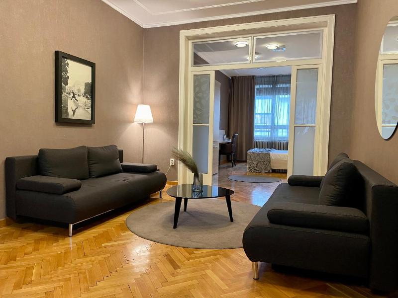 Superior Suite image 1