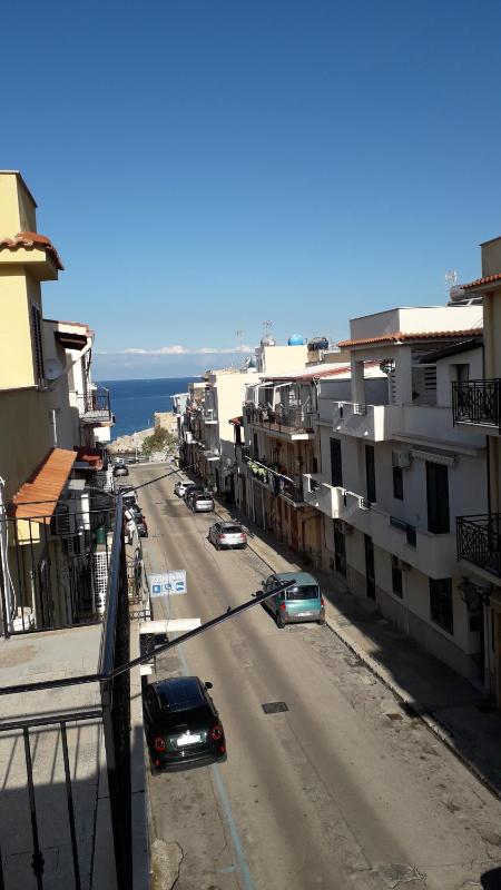 Double Room with Balcony and Sea View image 2