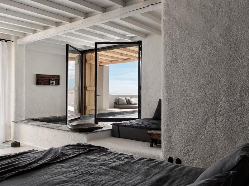 Nomad Suite Sea View with Private Pool & Yard image 2