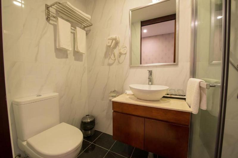 King Room image 2