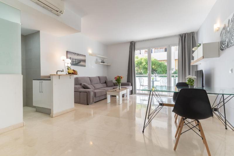 Apartamentos Castillo by Sur Suites - image 28