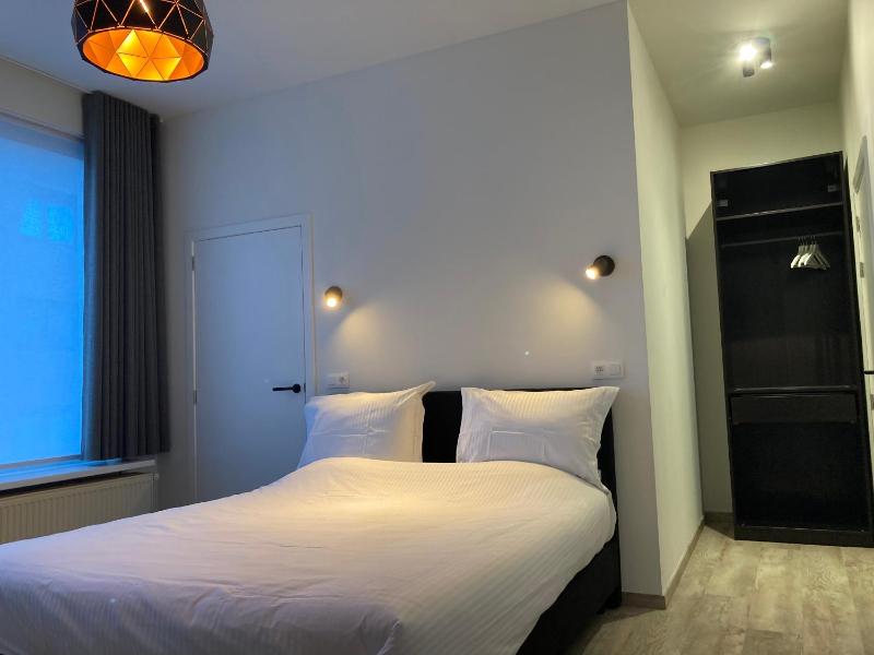 Standard Double Room image 1
