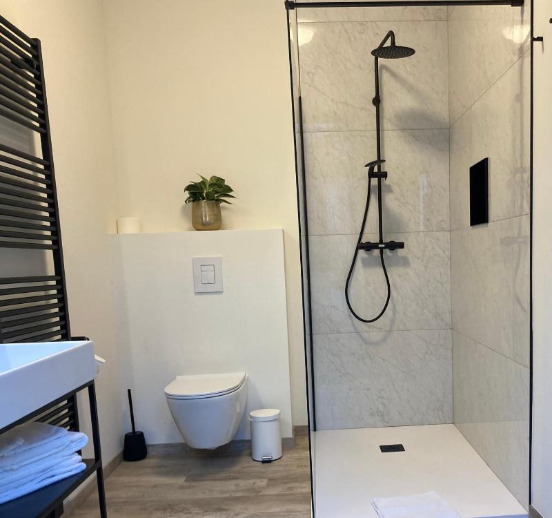 Standard Double Room image 2