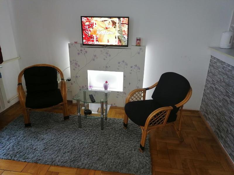 Studio Apartment image 2