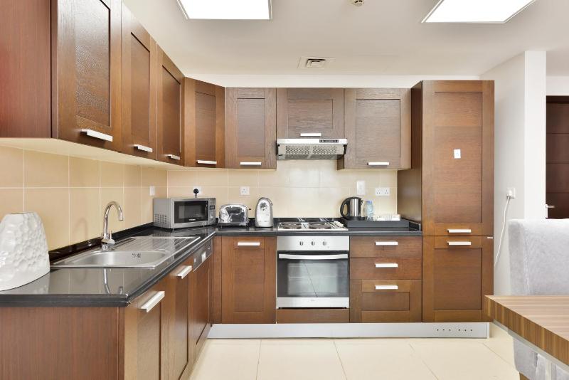 One-Bedroom Apartment image 4