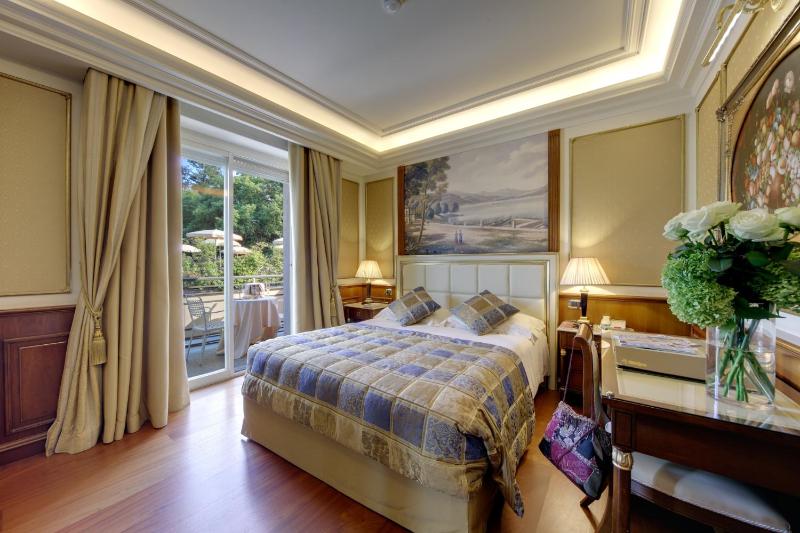 Double or Twin Room - Mountain Side image 1