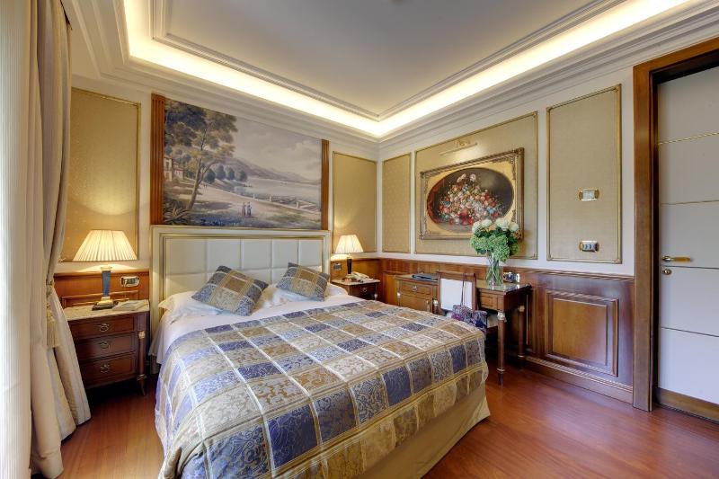 Double or Twin Room - Mountain Side image 3