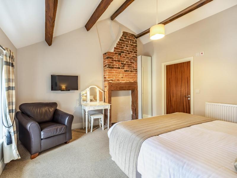 Double or Twin Room with Bathroom image 1