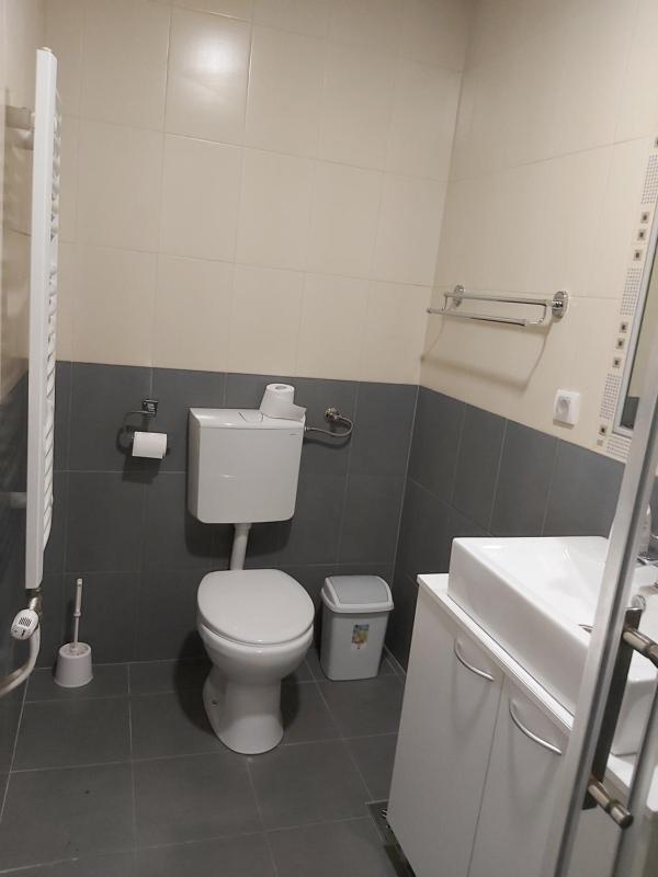 VonAmor Rooms - image 7