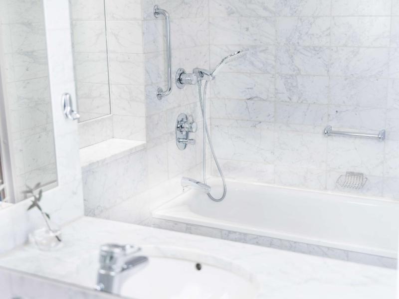 Superior Room with Terminal View image 2