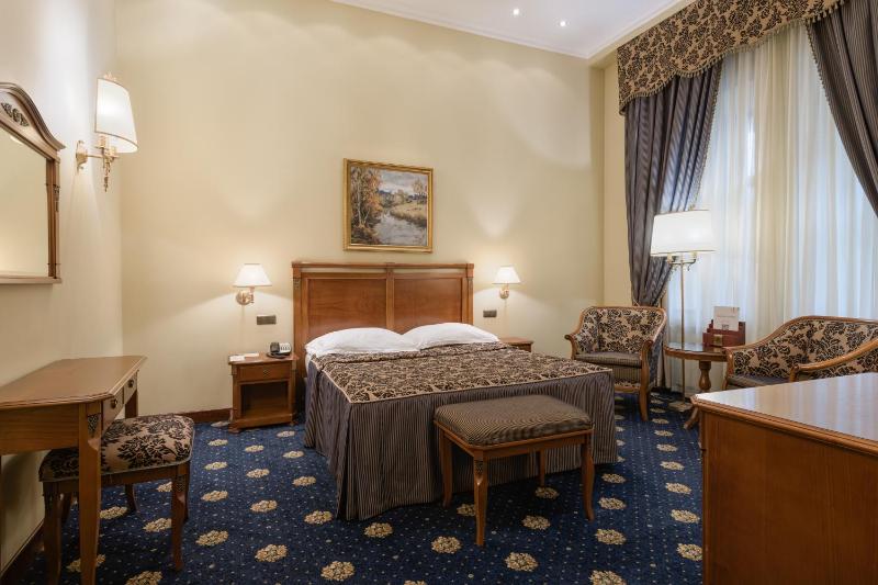Classic Double Room image 1