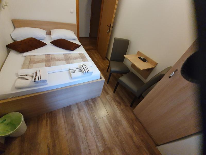 King Room image 4