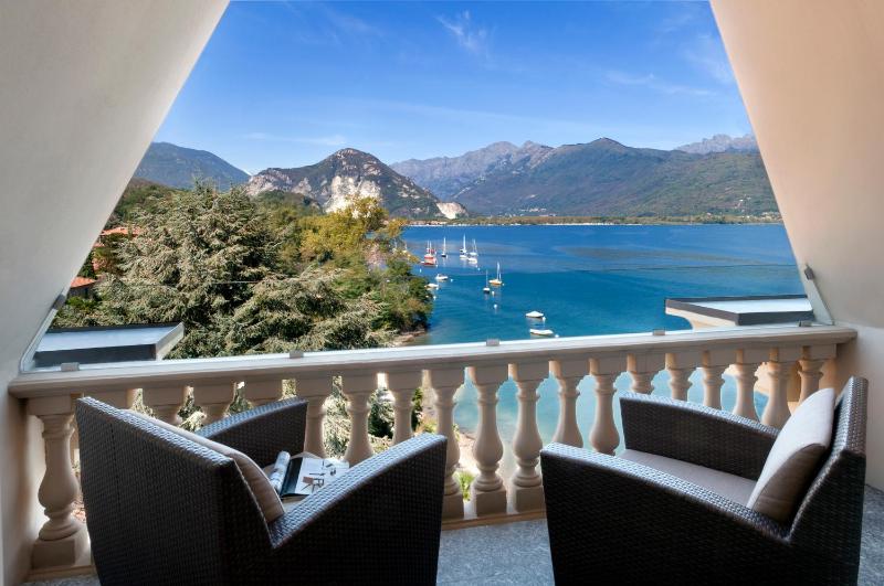 Presidential Suite with Lake View image 4