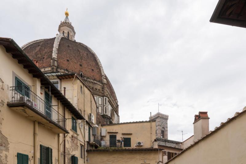Apartments close to Duomo - image 1